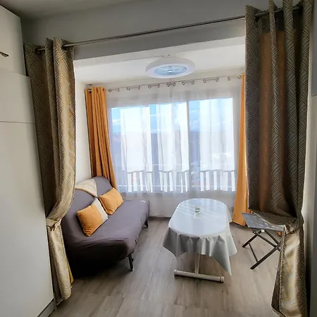 Calme A 5 Mn En Voiture De La Avec Garage דירה *