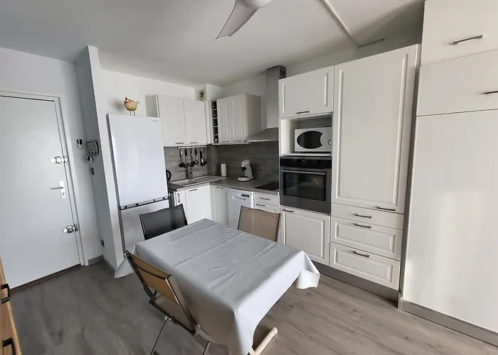 Apartment Calme A 5 Mn En Voiture De La Avec Garage *